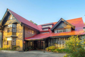 StayVista at Northwood Cottage - A Heritage Retreat